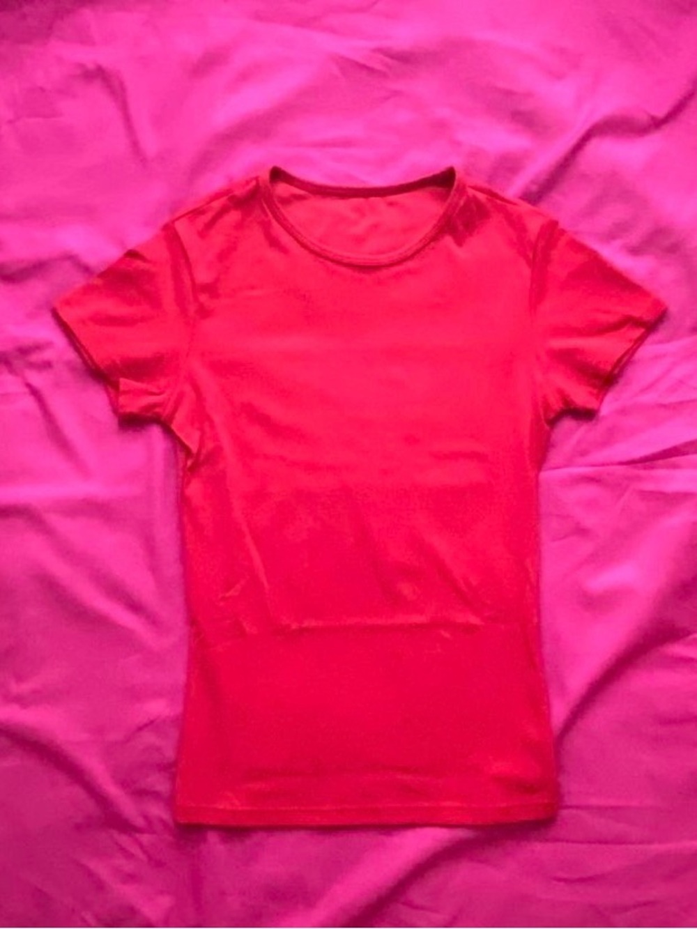 Women Red Short Sleeve Tee Spandex and Polyester Brand New Without Tags